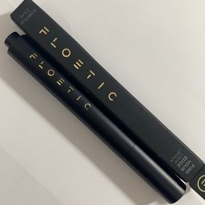 Floetic Find Edge Liquid Lipstick Fandango Pink